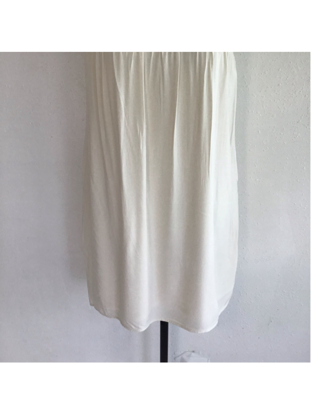 Love Fire Women Elegant White & Black Embroidered Sleeveless Mini Dress M - Picture 6 of 13